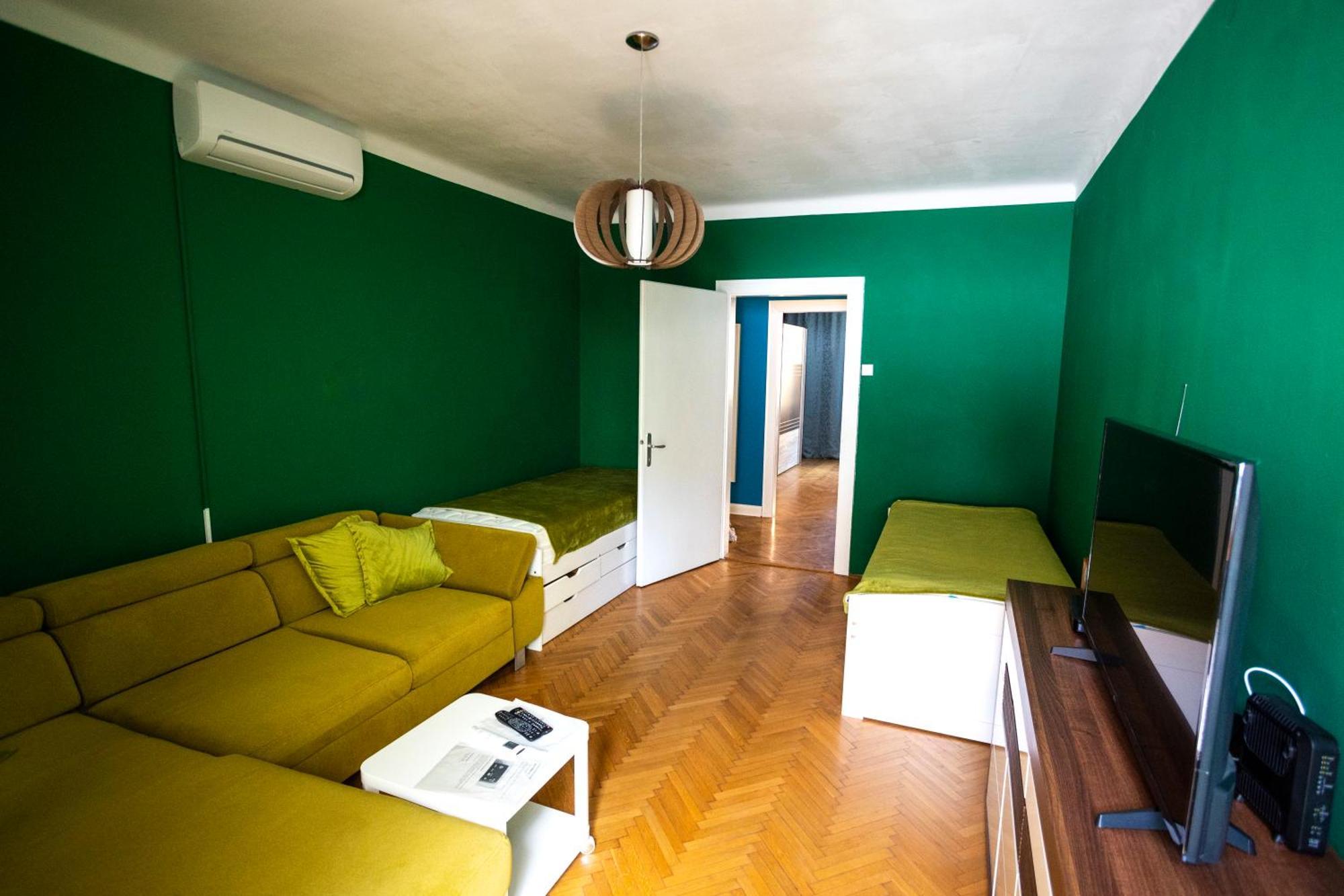 Cozy Apartment In Heart Of Maribor / Big Terrace Buitenkant foto